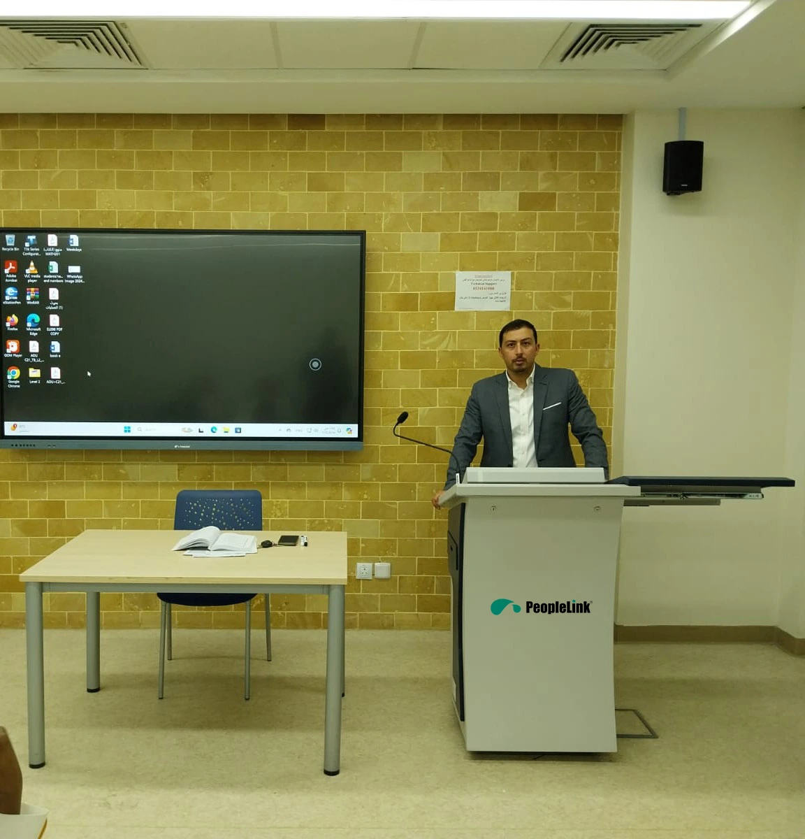 Smart Podium Delta Plus